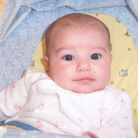 Nací en Rockville, Connecticut.