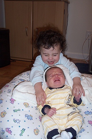 Nació mi hermano, Gabe.