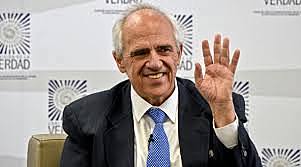 Gracias a las declaraciones del tesorero de la campaña liberal y posteriormente  de su ministro de Defensa se verifica que Samper ha recibido dinero por parte del narcotráfico. Esto conlleva a que se pida su renuncia y comience un juicio.