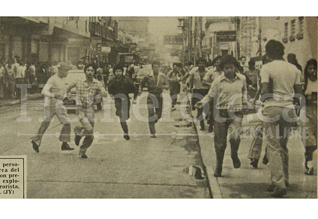 Explotan dos bombas frente al palacio nacional