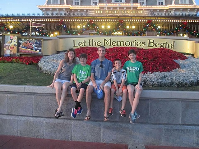 Fue al disney por primera vez