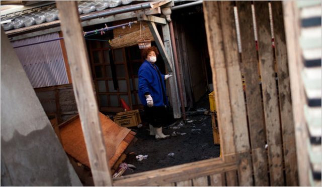 On Edge of Disaster, Town Reels from Tsunami