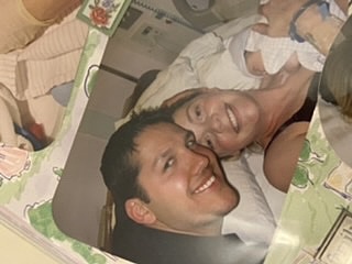 Nací en Denver CO en dos mis tres.