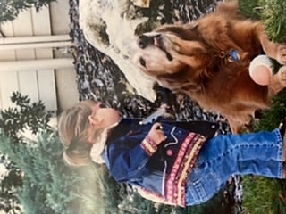 Obtuvé mi primero perro llamdo Alex.