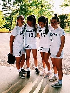 Por escuela seconderio yo fuí a “Charlotte latin” por un año.