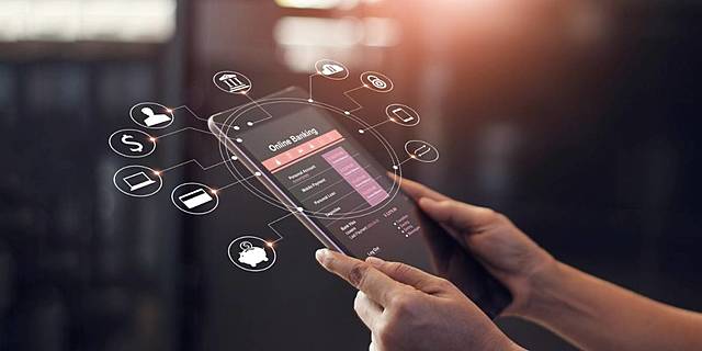 Aparición de celulares 4G