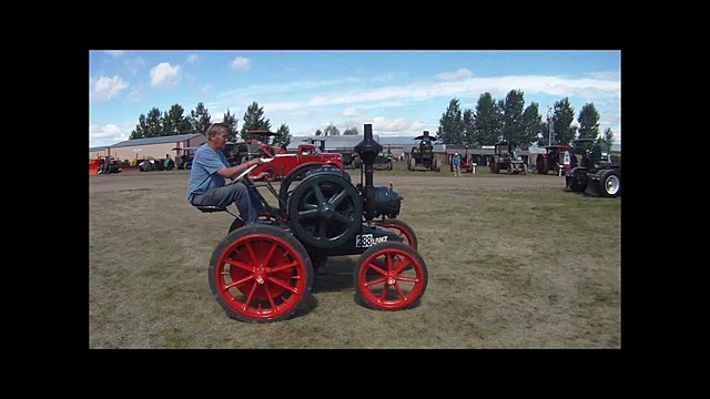 Tractor con Motor Semidiesel