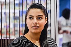 Margarita Garcia Robayo. "Hay ciertas cosas que uno no puede hacer descalza"