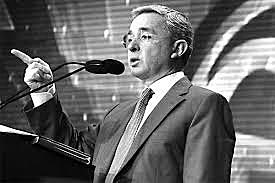 primer mandato del presidente Alvaro Uribe Velez