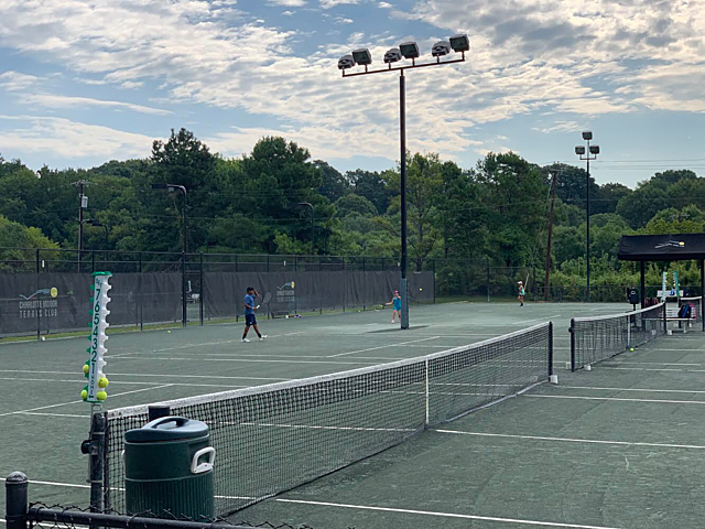 Participé en un partido de tenis