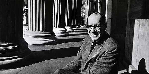 Memorias de un desmemoriado, programa creado por Germán Arciniegas en el que contaba las anécdotas decisivas del país y el mundo.