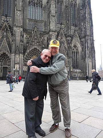 Pedro und ich sind in der kölner Innenstadt spazieren gegangen.