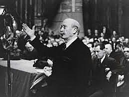 Lerroux se enfrenta a Francisco Franco