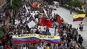 PAROS DE LÍDERES ESTUDIANTILES Y EDUCADORES.