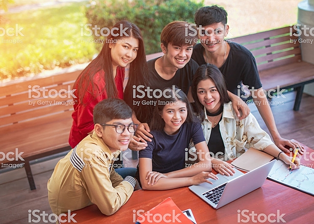 Relevancia en las escuelas y universidades