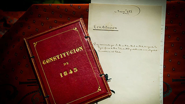 Constitucición Del 45