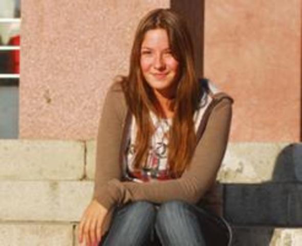 ESTUDIANTE UNIVERSITARIA