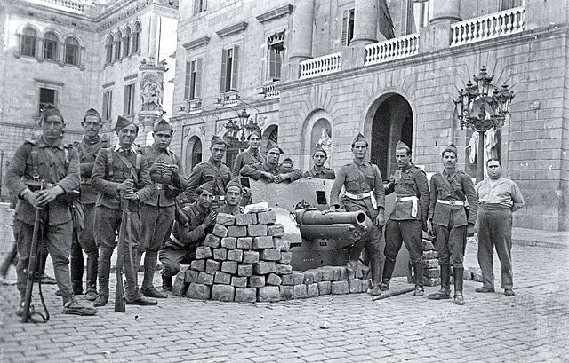 Revolució d'Octubre a Catalunya i a Astúries. Supressió de L'estatut de Catalunya