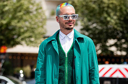 Su primera canción.