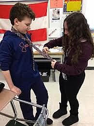 Sarah schnitt Dino's und Benno's Karwatte. #5