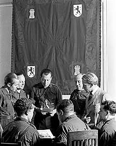 Creació de Falange Espanyola de les JONS (partit polític d’extrema dreta)