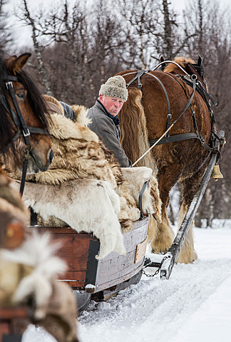 Fikk smugla inn spinne maskkina
