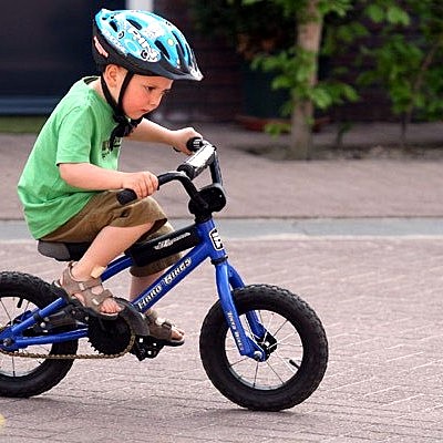 Timeline: I learn how to ride a bike whit out the casters whit 3 years old