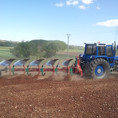 Timeline: HISTORIA DEL TRACTOR