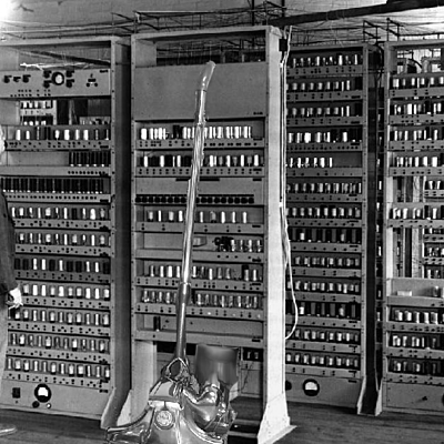 Timeline: 1ª Generación Ordenadores 1940-1951