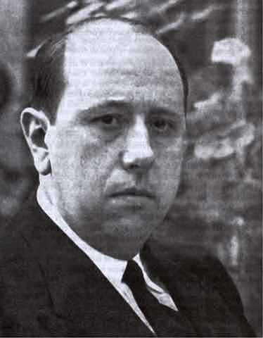 José María Gil-Robles (CEDA) nomenat ministeri	de	Guerra	i,	com	tal,	 nomena el	general	Francisco	Franco	cap	de	l'Estat	Major