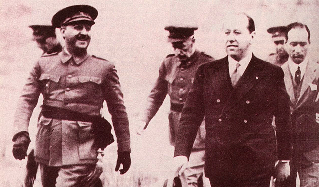 José María Gil-Robles (CEDA) nomenat ministre de Guerra