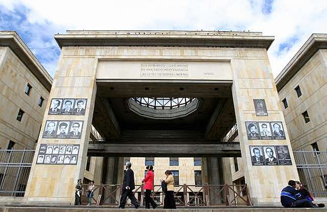 El M-19 toma el Palacio de Justicia