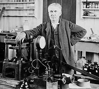 El primer projector de la història. De Thomas Edison