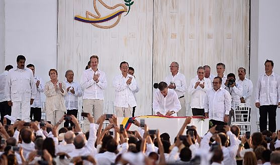 Firma de los acuerdos de paz