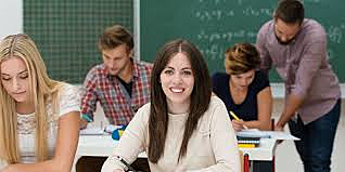 LA EDUCACIÓN SE INTERNACIONALIZA: CONTENIDOS GLOBAL ES, ESTRATEGIAS LOCALES