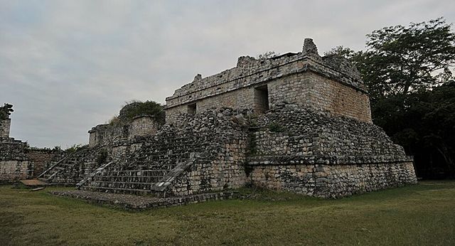Colapso social maya (100-250 d.C)