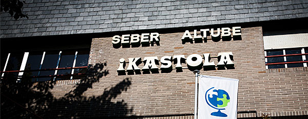 HAURTZAINDEGIKO LEHEN EGUNA