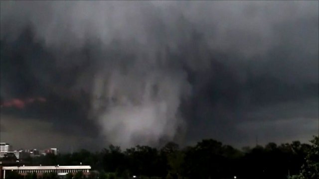 Storms kill scores in Alabama