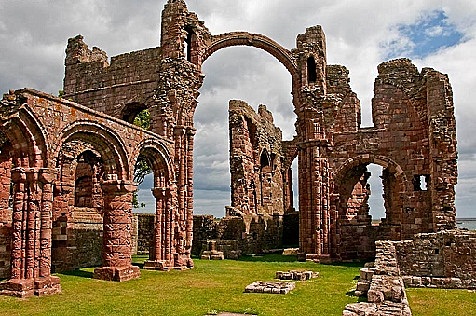 atac víking al monestir de Lindisfarne