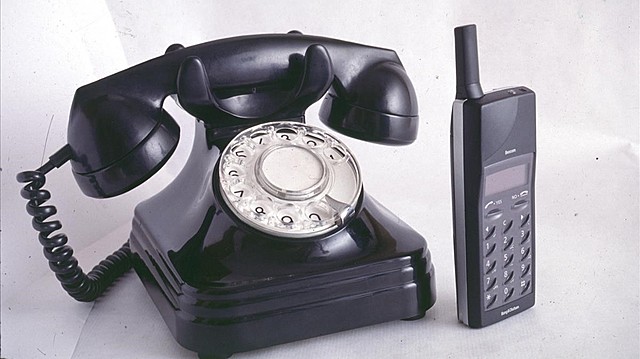 Mas teléfonos móviles que fijos