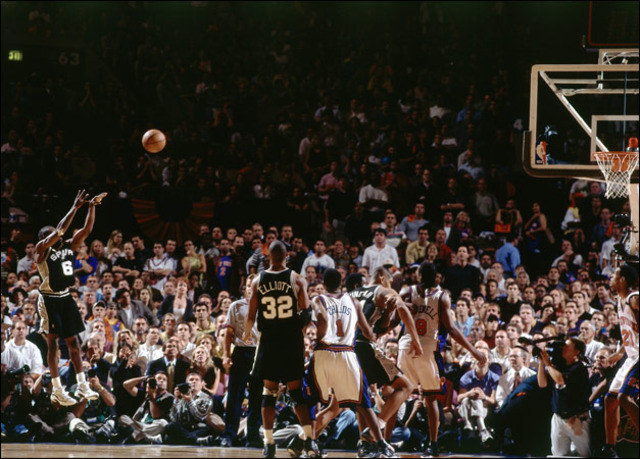 Knicks lose in 1999 NBA Finals to San Antonio Spurs