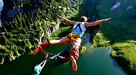 Timeline: turismo alternativo