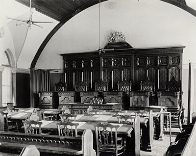 1875 Création de la cour suprême du Canada