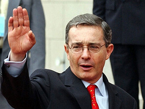 ALVARO URIBE VELEZ (2002-2010).