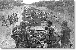 INÍCIO DA GUERRA EM MOÇAMBIQUE / INAUGURAÇÃO DA PONTE SALAZAR