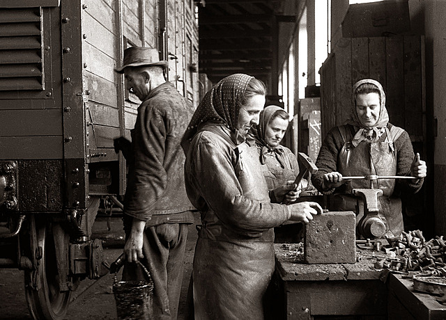 Gospodarstvo po drugi svetovni vojni