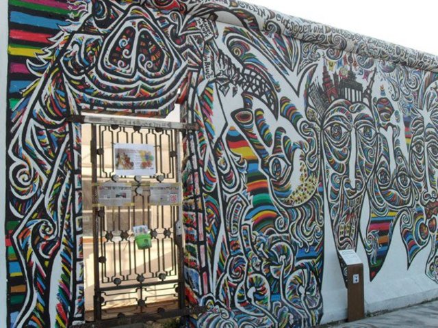 Andrei took art class