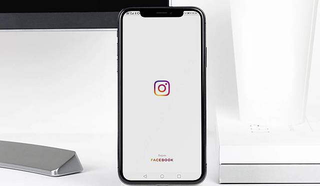 ¿Qué monto pagó Facebook por Instagram y en qué año?