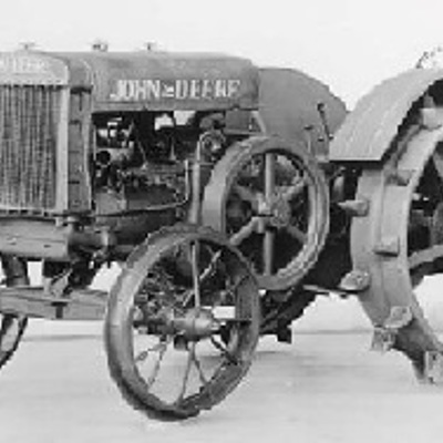 Timeline: ORIGEN Y TRANSFORMACIÓN DEL TRACTOR.