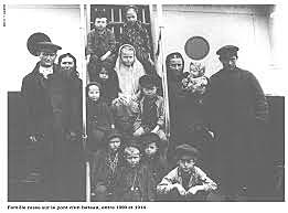 1885 Le immigrants chinois se vaient imposer une taxe dentrée